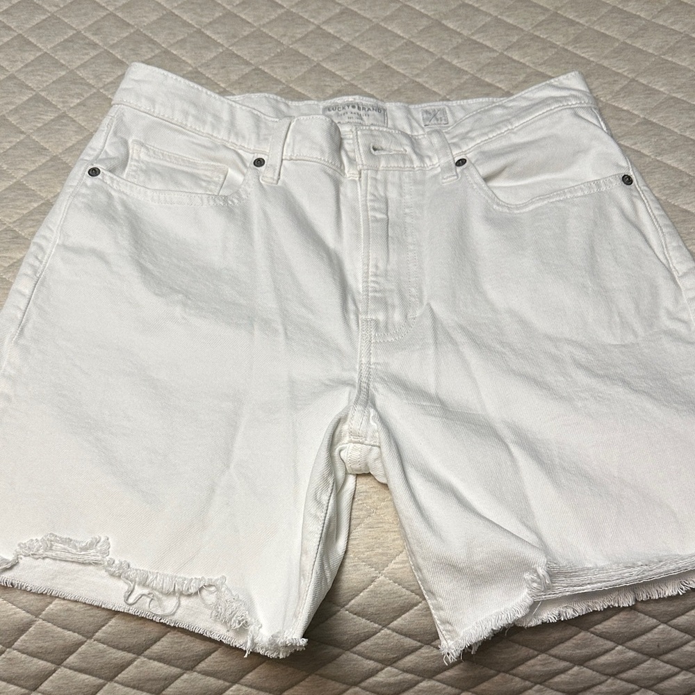 Lucky Brand Women's White Jean  Bermuda Shorts size: 10/30